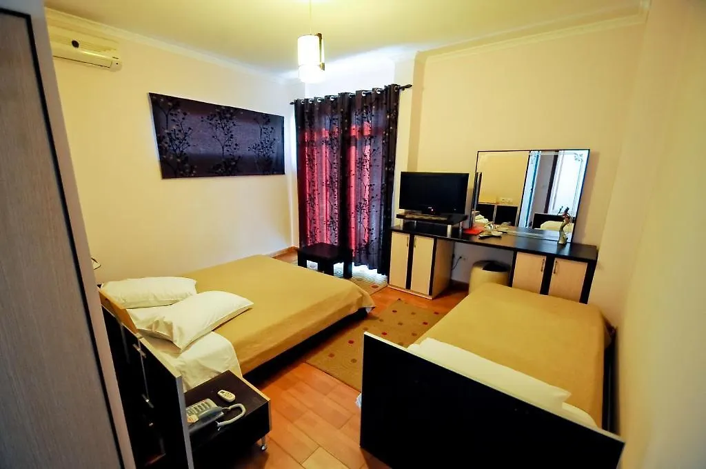 Hotel Lubjana Yrshek