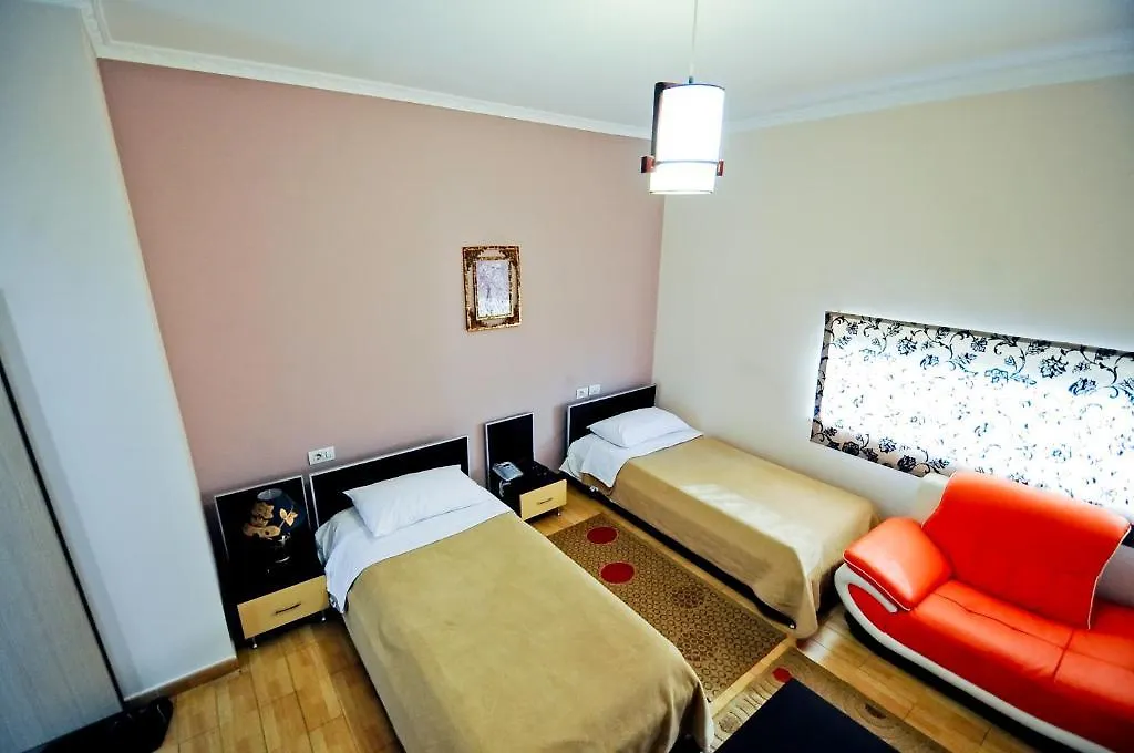Hotel Lubjana Yrshek