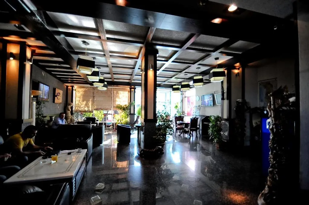 Hotel Lubjana Yrshek