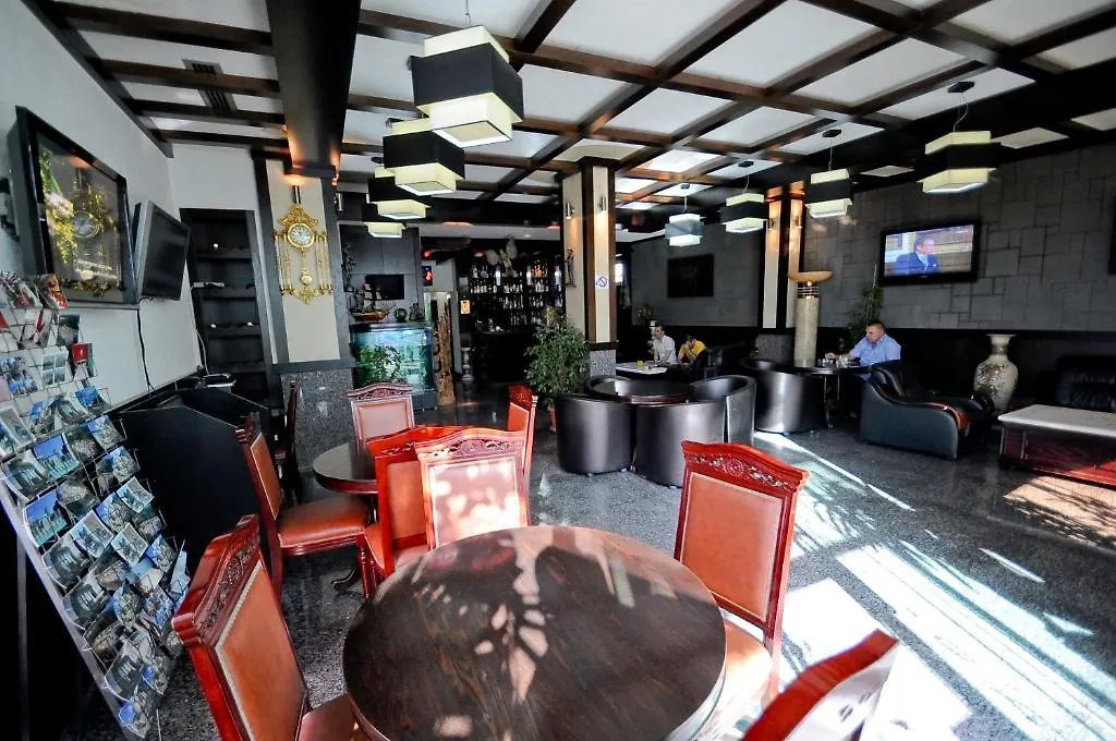 Hotel Lubjana Yrshek