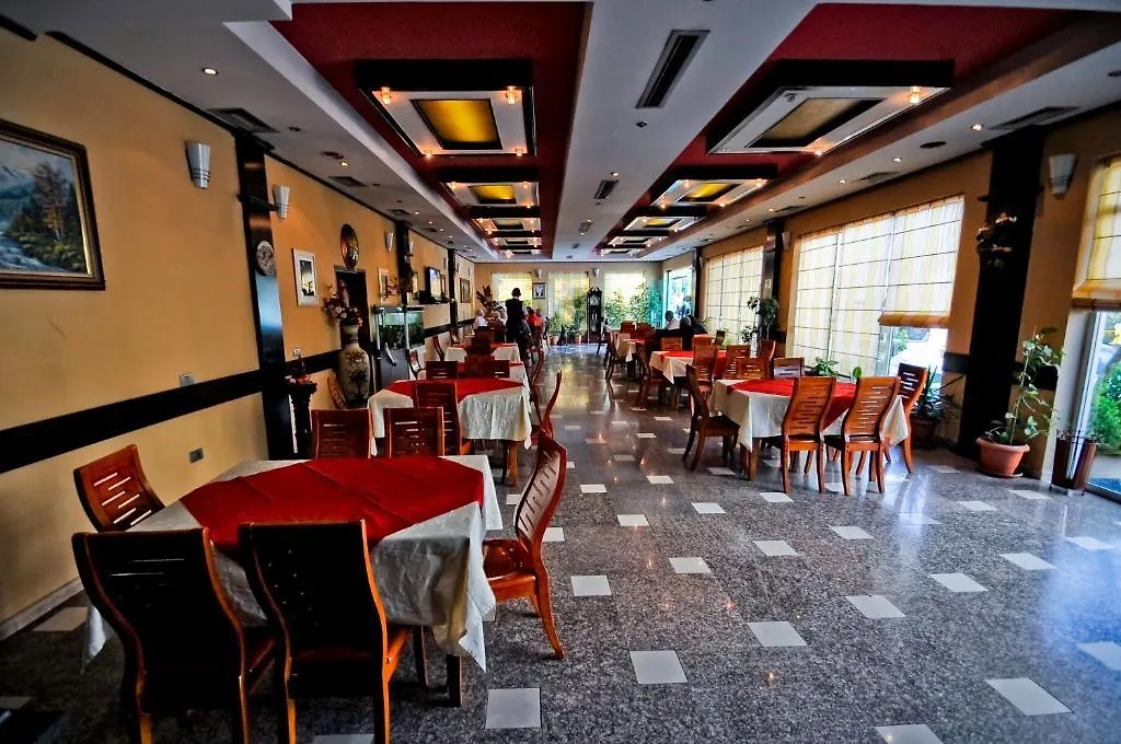 Hotel Lubjana Yrshek