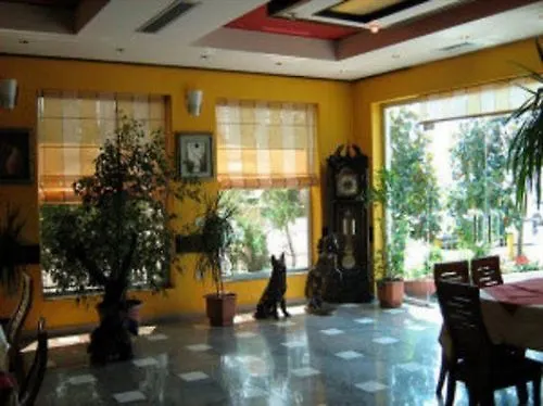 Hotel Lubjana Yrshek