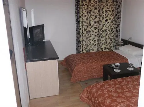 Hotel Lubjana Yrshek Albania