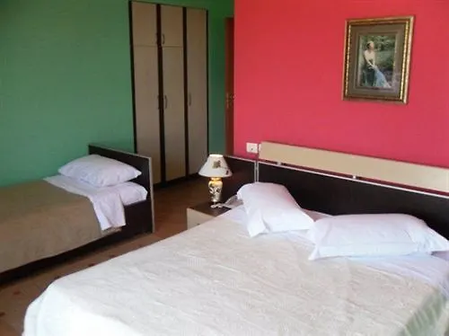 Hotel Lubjana Yrshek 3*,