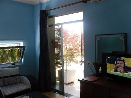 Hotel Lubjana Yrshek